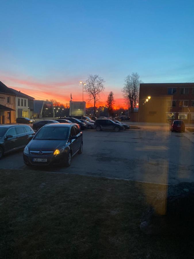 Guest House In Dobele City Center- Pilsetas Maja Luaran gambar