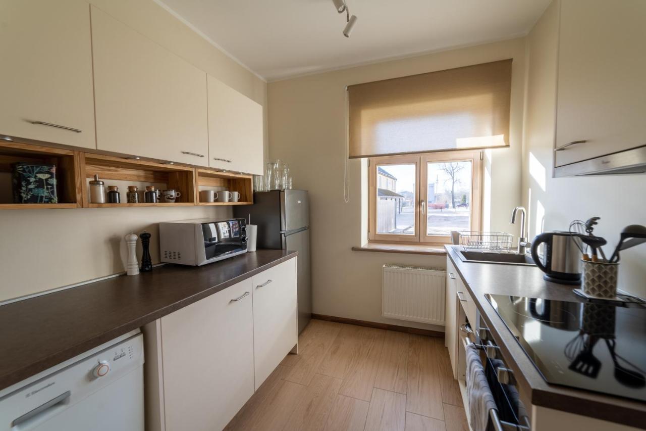 Guest House In Dobele City Center- Pilsetas Maja Luaran gambar