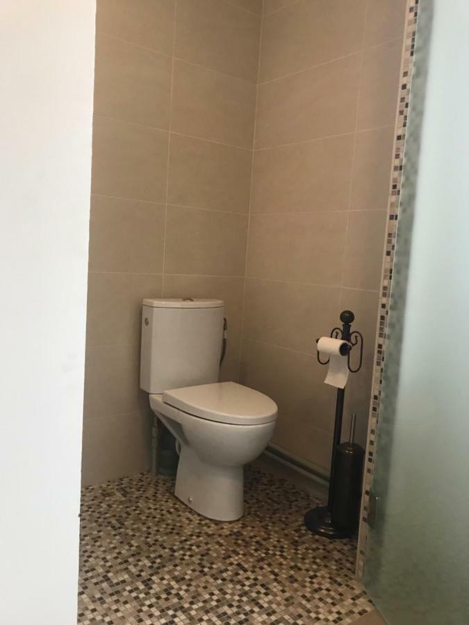 Guest House In Dobele City Center- Pilsetas Maja Luaran gambar